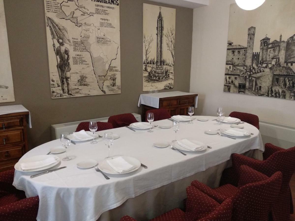Hotel Las Cigueenas Trujillo Dış mekan fotoğraf